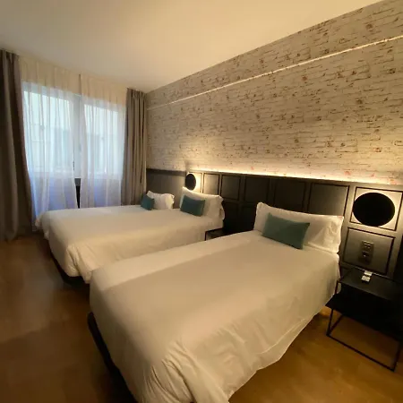 בית הארחה Bypillow San Mames 2*